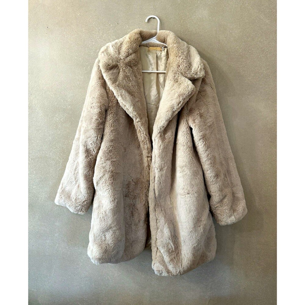 Kimi & Co Cream Beige Plush Faux Fur Oversized Teddy Coat Jacket Size S/M